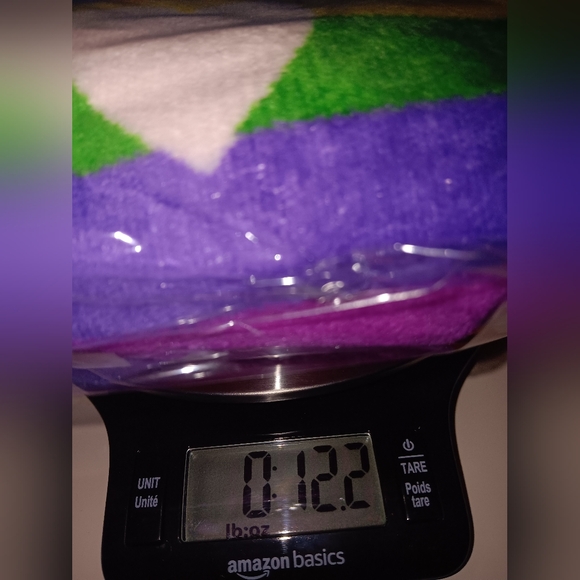 Rainbow Stripped Heart Twin Size Throw Pre-owned - Picture 6 of 6